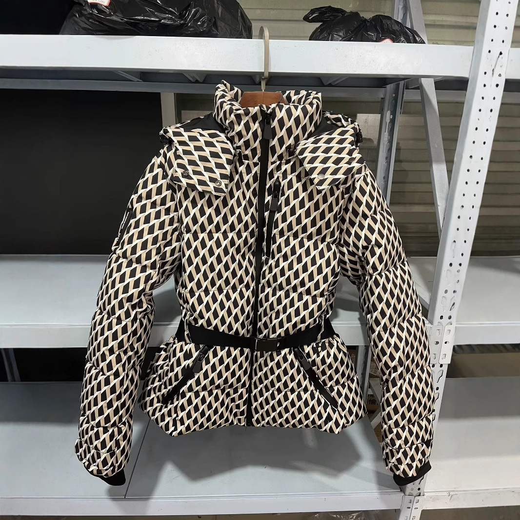 Conjunto de esquí de dos pieza - Winter Clothing For Sale reseña y precio